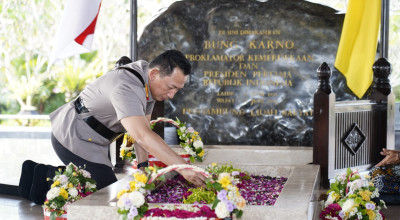 Kapolri Ziarah ke Makam Bung Karno jelang Peringatan HUT Bhayangkara