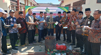 Belasan Ribu Blangko Nikah Kadaluwarsa Dimusnakan Kemenag Lamongan