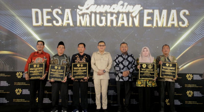 Menteri PPMI Luncurkan Desa Migran Emas di Kabupaten Gresik