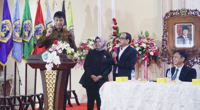 Dedikasi dan Haru Bersatu di Puncak Perayaan 44 Tahun Unitomo