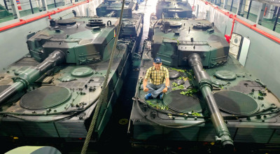 ITS Kembangkan Kapal Perang Multifungsi Terbesar untuk TNI AD