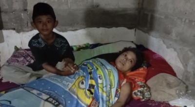 Kisah Marfel, Bocah Kelas 4 SD di Kediri Rawat Ibunya yang Sakit Seorang Diri