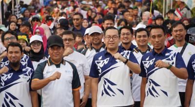 Sambut HUT RI Ke-80, Warga Lamongan Antusias Ikuti Fun Walk Petrokimia Gresik