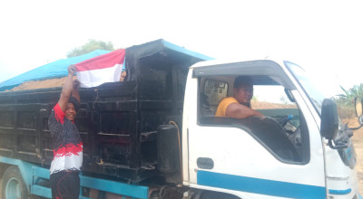 Warga Prambontergayang Tuban Kibarkan Merah Putih, Bantah Tren Bendera One Piece