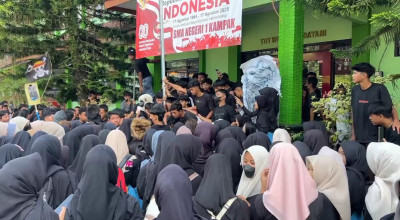 Siswa SMAN 1 Kampak Trenggalek Gelar Aksi Tuntut Transparansi Dana Komite