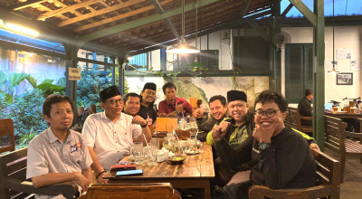 Diskusi Akrab, Irwan Setiawan dan FJN Bahas Peran Strategis Media