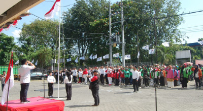 Ratusan Ojol Surabaya Ikuti Upacara HUT Ke-80 RI Bersama PSI, Semangat Kebangsaan Berkobar!