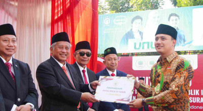 YARSIS Hadiahi Emas Karyawan di HUT RI ke-80, UNUSA Fokus PPDS