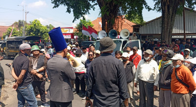 Kasus Dugaan Korupsi Dianggap Kegaduhan, Massa di Jember Gelar Aksi