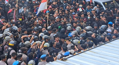 Beredar Seruan Aksi Bubarkan DPRD Surabaya