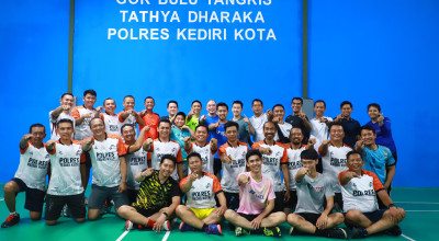 Marcus Gideon Bagi Ilmu dan Semangat untuk Pebulu Tangkis Muda di Kota Kediri