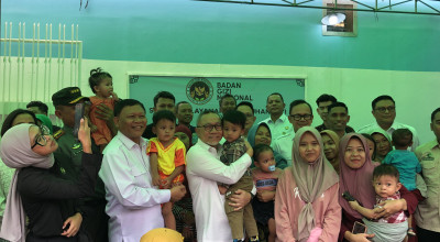 Menko Pangan Tinjau SPPG Wonocolo, Tegaskan Komitmen Negara untuk Penuhi Gizi