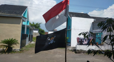 Berada Dibawah Merah Putih, Bendera One Piece Berkibar di Jember