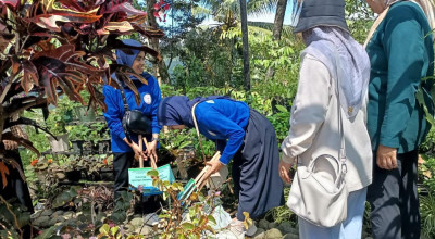 Pengmas Fakultas Farmasi Unair Ajak Warga Kampak Manfaatkan TOGA