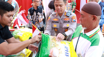 Polres Gresik dan Bulog Sinergi Hadirkan Pangan Murah untuk Warga