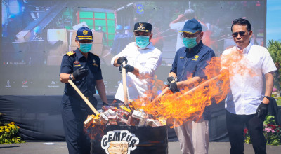 11,1 Juta Batang Rokok Ilegal Dimusnahkan di Balai Kota Surabaya