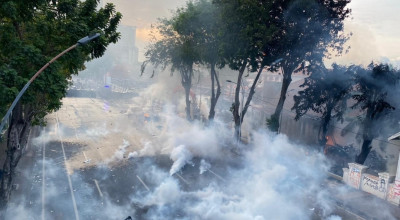 Klarifikasi Polda Jatim Tangani Demo Ricuh Surabaya Pakai Gas Air Mata