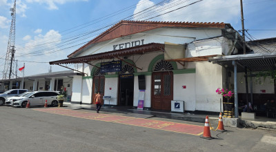 KAI Daop 7 Jawab Desakan Pembongkaran Monumen KA dan Area Parkir di Stasiun Kediri