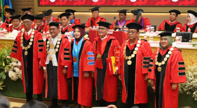 Untag Surabaya Kukuhkan Guru Besar Hukum Tata Negara dan Teknologi