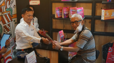 Indosat Region Jatim Beri Hadiah Spesial di Hari Pelanggan Nasional 2025