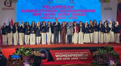 HIPMI Jatim Lantik Pengurus Womenpreneur, Khofifah Ajak Perkuat Sinergi Ekonomi