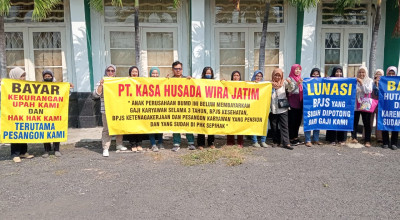 Karyawan BUMD Pemprov Jatim Demo, Mengaku 2 Tahun Tak Digaji