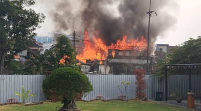 Dua Rumah di Dupak Timur Surabaya Terbakar, Satu Orang Tewas