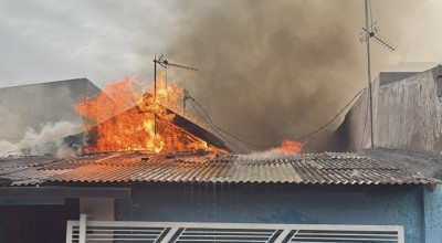 Kebakaran Rumah Kontrakan di Dupak Surabaya, Diduga Akibat LPG Bakso Bocor