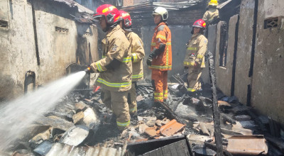 Kebakaran Rumah di Wonokromo Surabaya, Petugas Sempat Kesulitan Padamkan Api