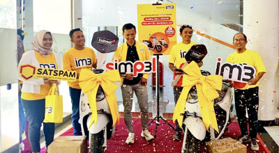 Kejutan Manis IM3, Dua Outlet Jatim Raih Sepeda Motor dari Indosat