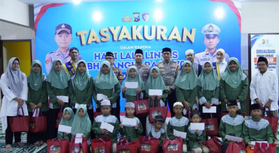 Satlantas Polres Gresik Gelar Tasyakuran dan Penghargaan Anggota Berprestasi