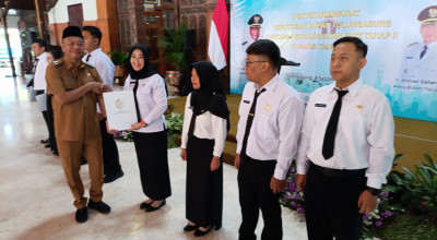 Bupati Tulungagung Serahkan Petikan SK PPPK, Ini Pesannya