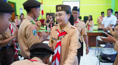 Mbak Cicha Berangkatkan 20 Kontingen Prestasi Pramuka Penegak Jatim 2025