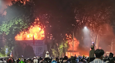 Provokator Demo Ricuh hingga Pembakaran Gedung Grahadi Surabaya Ditangkap