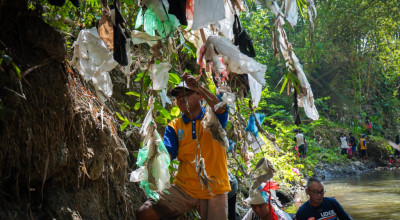 Aktivis Lingkungan Bergerak, Selamatkan Sungai Bondowoso dari Cengkraman Plastik