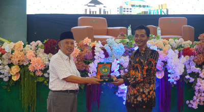 Unisda Lamongan Gelar Kuliah Umum Bahas Pentingnya Literasi Media