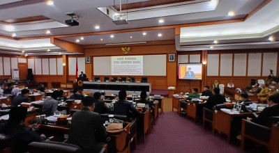 DPRD Gresik Sahkan Lima Perda Baru, Propemperda 2025 Alami Perubahan