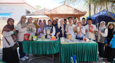 Fakultas Farmasi Unair Berdayakan Gili Iyang dengan Anggur Laut dan Multivitamin