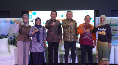 Peduli Pendidikan, Bupati Gus Fawait Raih Mohamad Syafei Award 2025