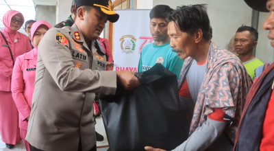 Polres Probolinggo Bantu Warga Terdampak Angin Puting Beliung