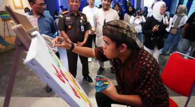 Pertama di Jawa Timur, MAC Gelar Pameran Lukisan Anak Autisme