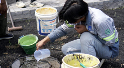 ITS Kembangkan Paving Porous, Solusi Banjir dan Ekonomi Desa