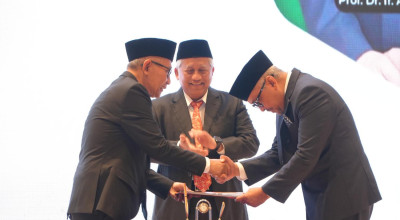Prof Triyogi Yuwono Resmi Pimpin Unusa, Targetkan Go Internasional