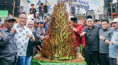 Wabup Gresik Buka Festival Sate Kerang Randuboto dan Resmikan KDMP