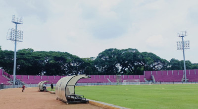108 Lampu LED Baru Stadion Brawijaya Kediri Terpasang