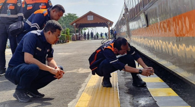 Direktur Pengelola Sarana dan Prasarana KAI Tinjau Kesiapan Nataru di Wilayah Daop 7