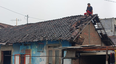Puluhan Rumah di Tulungagung Rusak Akibat Angin Kencang