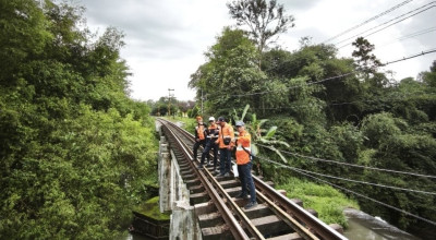 Minimalisir Potensi Bahaya, KAI Daop 7 Madiun Periksa Jalur Talun–Garum
