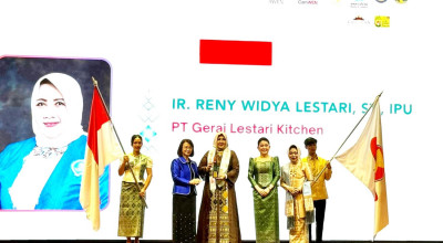 Konsisten Memberdayakan Kaum Hawa, Reny Widya Lestari Raih AWEN Award 2025