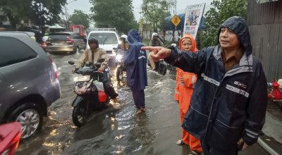 Pemkot Surabaya Gempur Titik Rawan Banjir Jelang Puncak Musim Hujan
